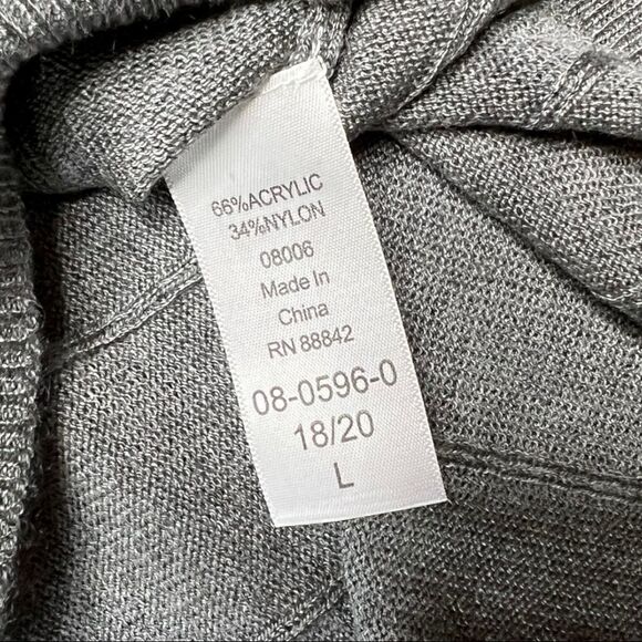 Romans Pullover in Gray  - Picture 4 of 8